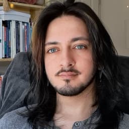  Ali